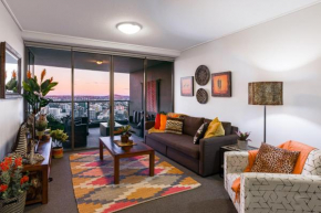 African Escape on Level 38 - Balcony with Views